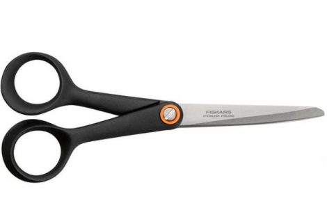 Fiskars fekete általános olló 17 cm