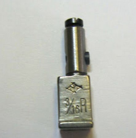 Brother LT2-B845 kéttűs gyorsvarró kikapcsolható jobbos tűfej 3/16", 4,8mm